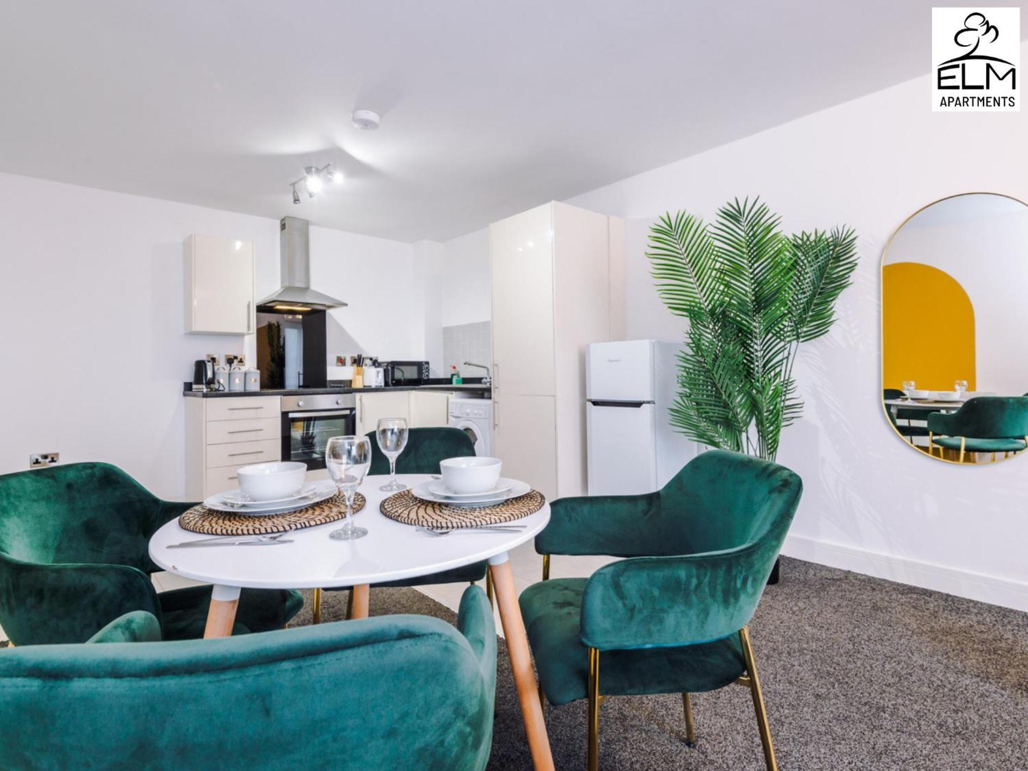 Elm Aparthotel , Collection Of Apartments Available Near Media City , Free Parking 曼彻斯特 外观 照片