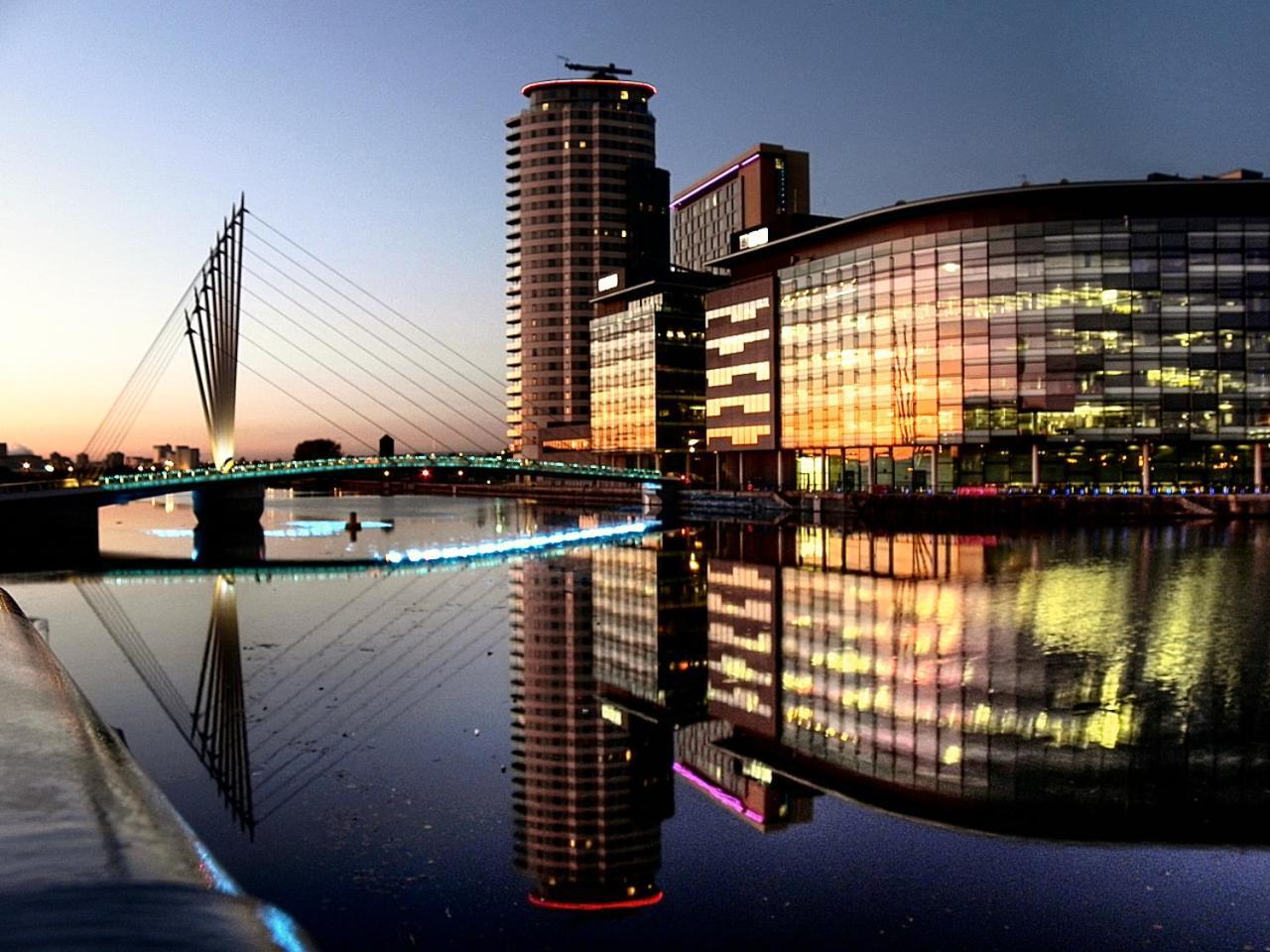Elm Aparthotel , Collection Of Apartments Available Near Media City , Free Parking 曼彻斯特 外观 照片