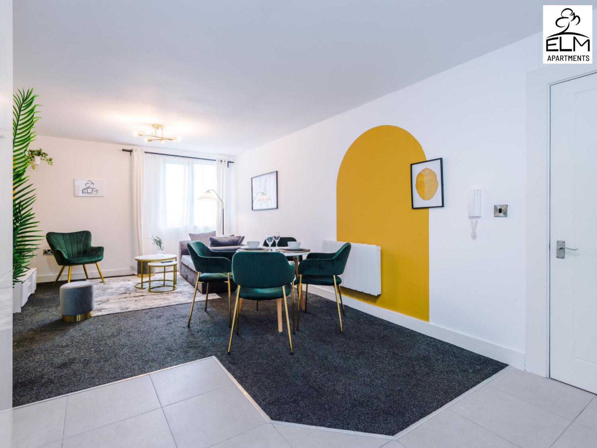 Elm Aparthotel , Collection Of Apartments Available Near Media City , Free Parking 曼彻斯特 外观 照片